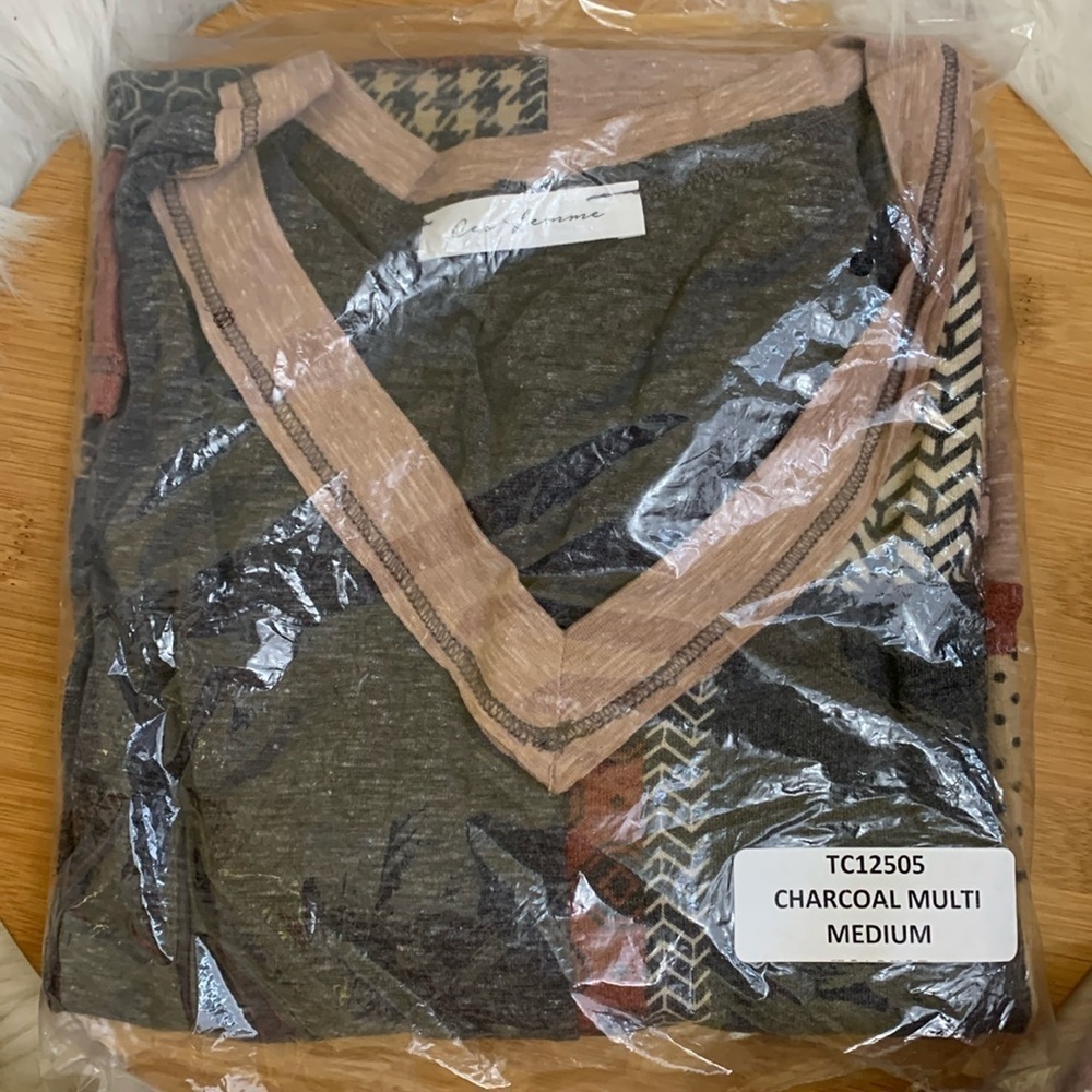 Ces Femme | NIP Charcoal Multi Color Block V-Neck Long Sleeve Top M - Picture 2 of 7